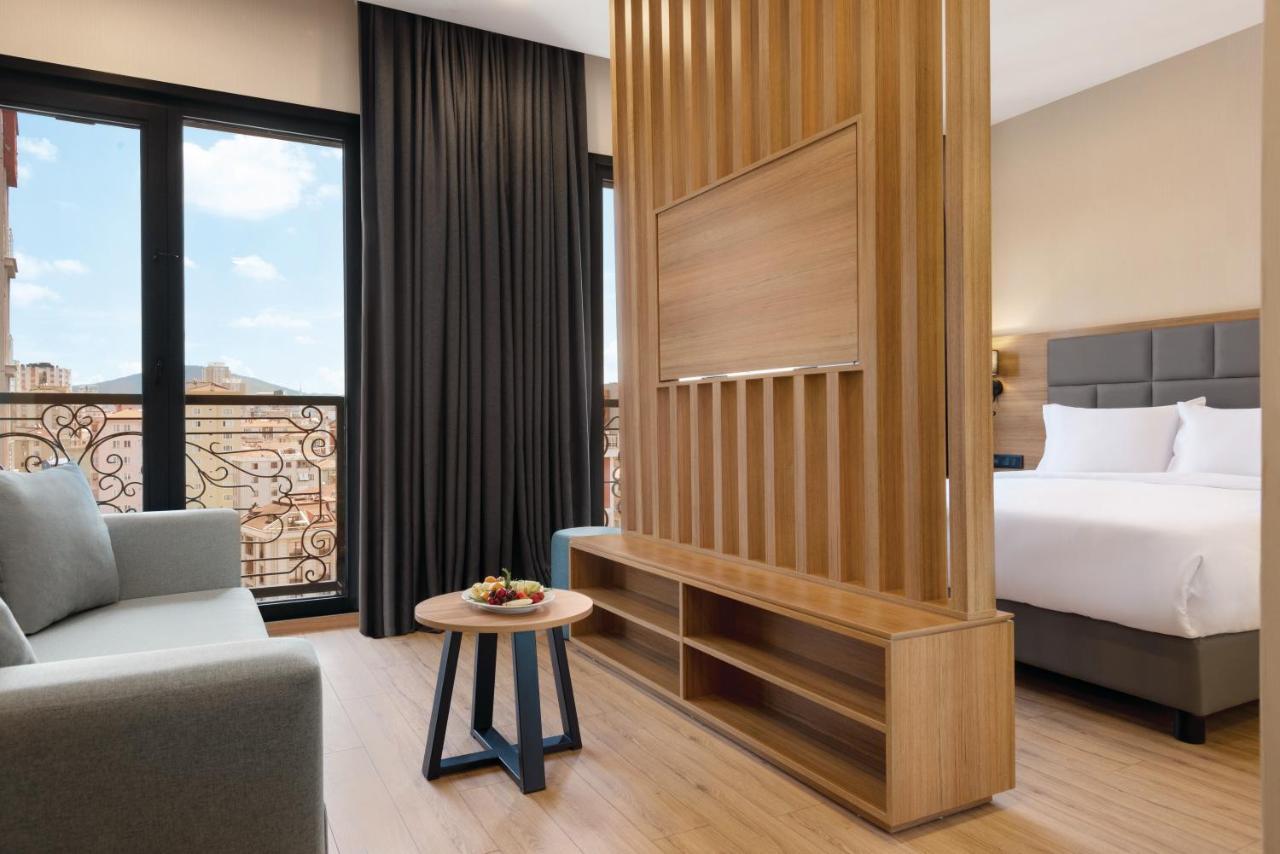 מלון Tryp By Wyndham Istanbul Atasehir מראה חיצוני תמונה
