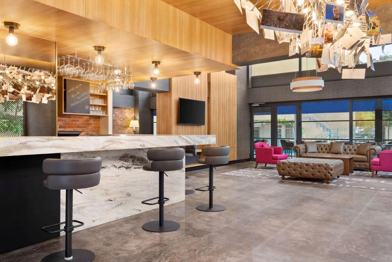 מלון Tryp By Wyndham Istanbul Atasehir מראה חיצוני תמונה